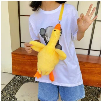 Hayvan Çantası 2022 Doldurulmuş Ördek Kız çizgi film bebeği omuz çantaları Sevimli Kaz peluş oyuncak Crossbody Çanta Kadın Küçük Telefon Çanta Kılıfı
