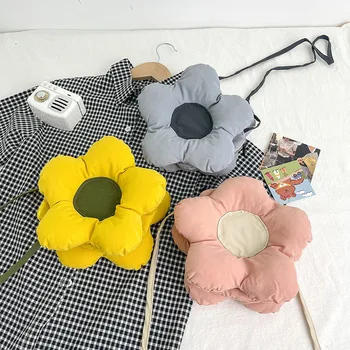 Kadın Naylon Renkli Çanta 2022 Yeni Tasarımcı Kontrast Renk Çiçek Omuz Çapraz Vücut Çanta Güzel Tatlı Kız Satchel Depolama Çanta