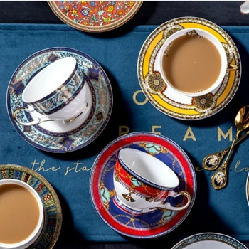Kahve Kupalar Fincan Kraliyet Kemik Çini Seyahat Sanat Boyama Seramik Yaratıcı Bardak kaşık seti Hediye Avrupa Lüks Tazas mutfak dekoru