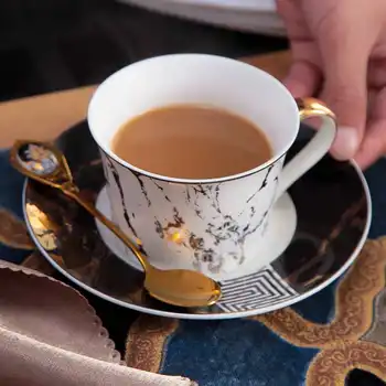 Klasik Avrupa Kemik Çini Kahve bardak ve altlıklar Sofra kahve tabakları Yemekleri Öğleden Sonra çay seti Ev Mutfak Hediye Kutusu İle