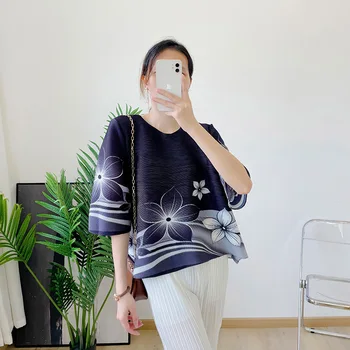 Miyake Pileli Tişört Kadınlar İçin 45-75kg 2022 Moda Basılı Yuvarlak Boyun Kısa Kollu Gevşek Streç Rahat Üstleri Yaz Kadın