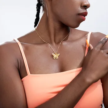 Takılar Kelebek Kolye Zincir Kolye Kadınlar Kızlar için Altın Renk Kelebekler Takı Moda PNG Hediyeler